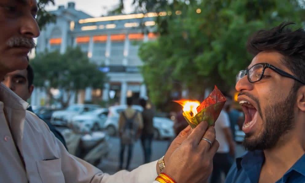 神奇的印度"火焰"料理,点火后塞嘴里,你敢尝试吗?-奇闻趣事-在线观看-