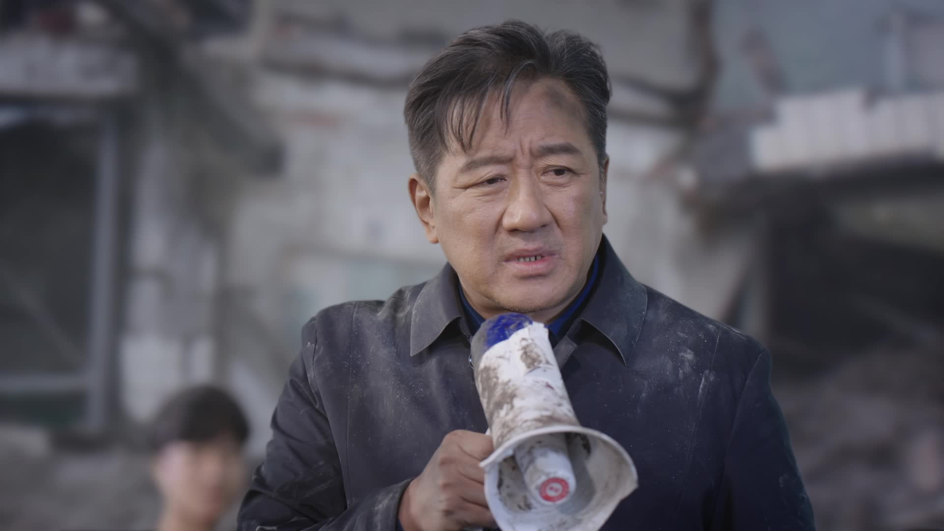 杨远德临危不惧,镇定指挥