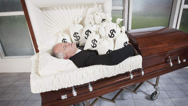 这地举办"躺棺材"比赛:在棺材里躺够30小时 能赢两千奖金