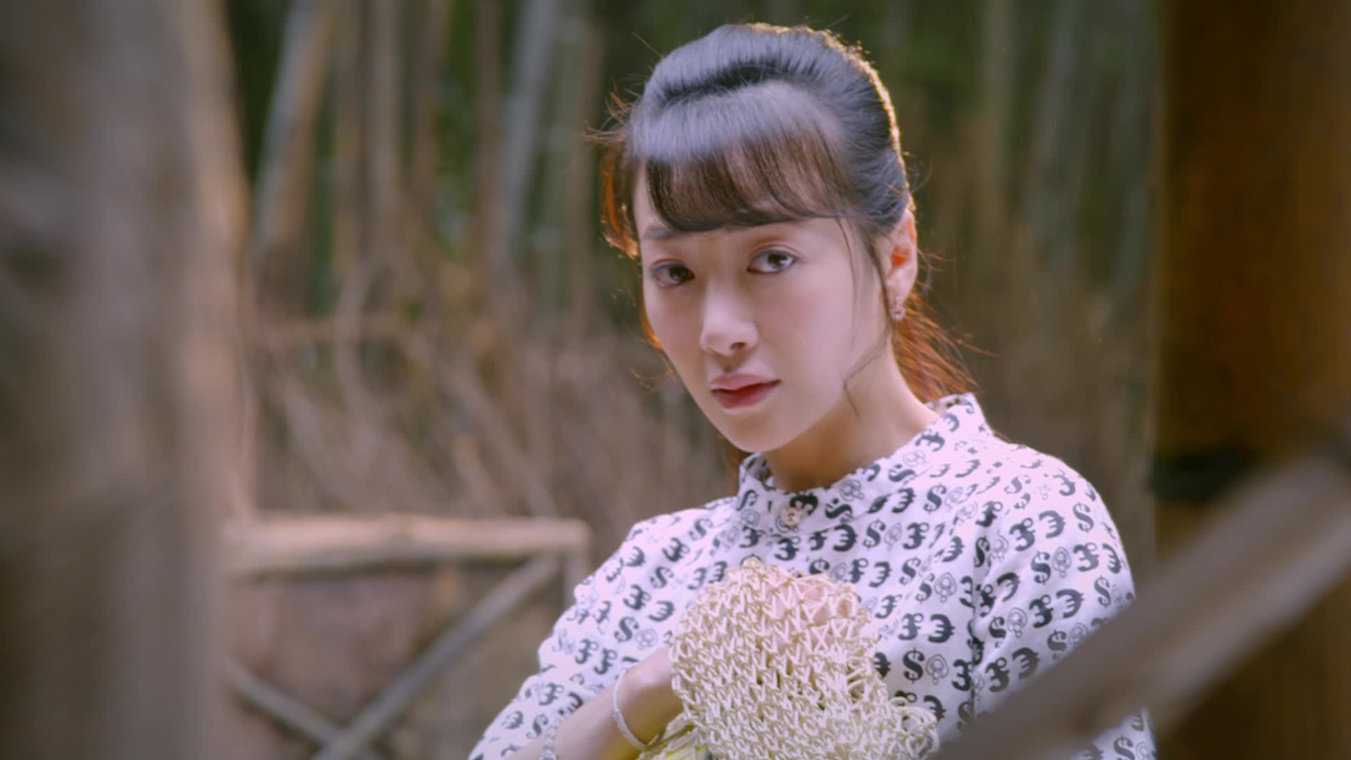 姐姐在照顾钱仲杰,胭脂伤心离开